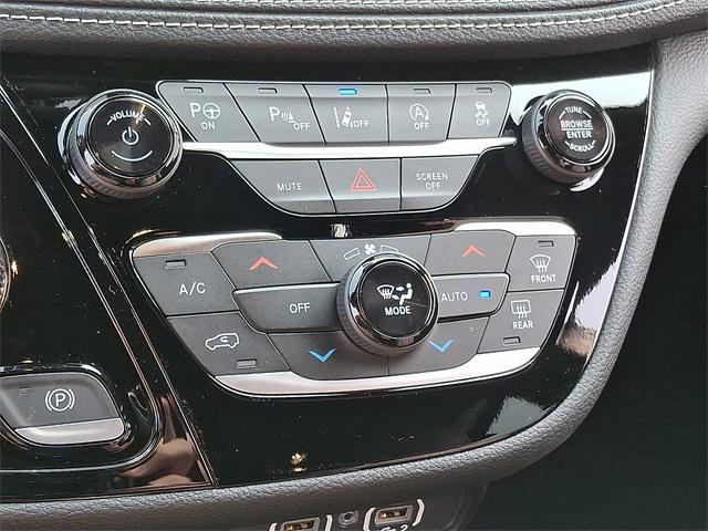 new 2025 Chrysler Pacifica car, priced at $47,084