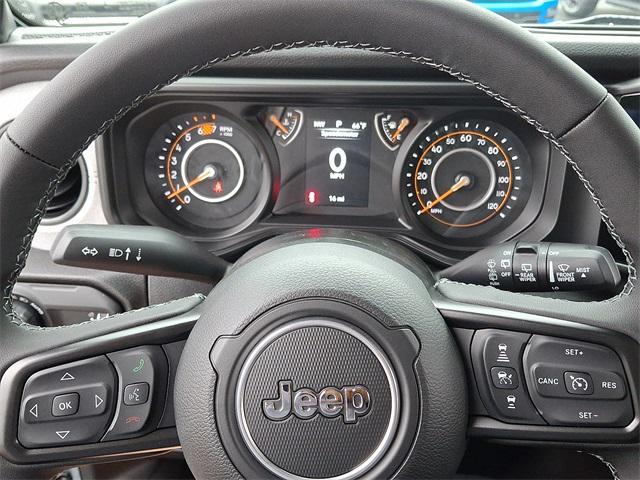 new 2025 Jeep Wrangler car, priced at $48,545