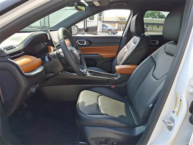 new 2025 Jeep Compass car, priced at $38,248