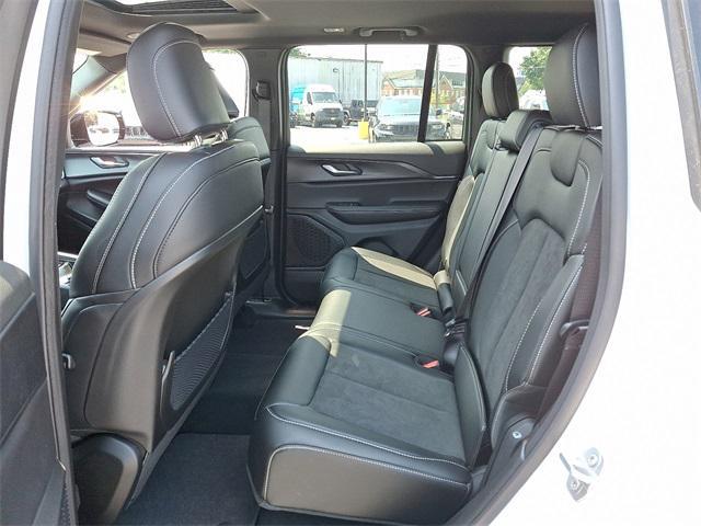 new 2025 Jeep Grand Cherokee car, priced at $42,358