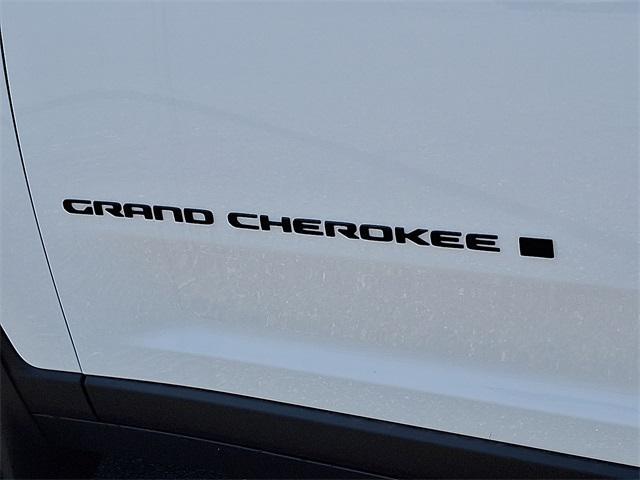 new 2025 Jeep Grand Cherokee car, priced at $42,358
