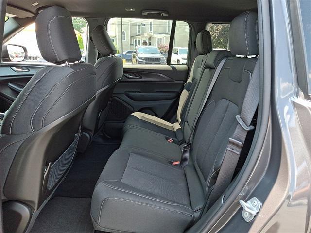 new 2025 Jeep Grand Cherokee car, priced at $38,238