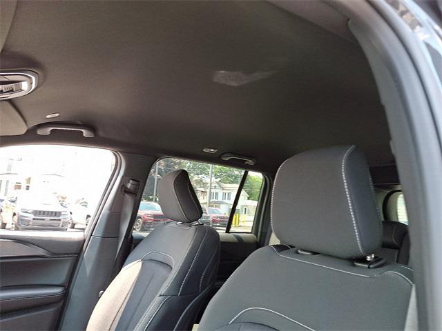 new 2025 Jeep Grand Cherokee car, priced at $38,238