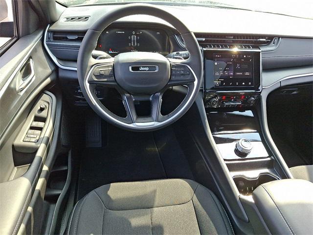 new 2025 Jeep Grand Cherokee car, priced at $41,680