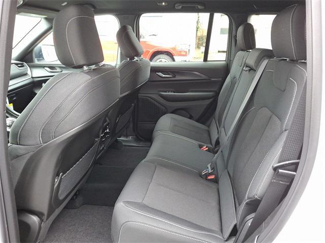 new 2025 Jeep Grand Cherokee car, priced at $40,451