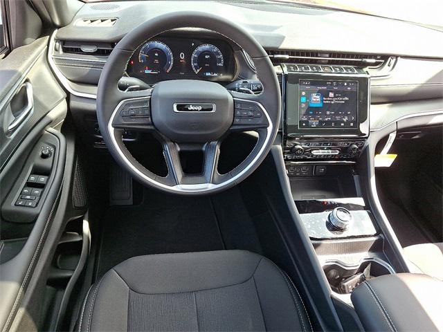 new 2025 Jeep Grand Cherokee car, priced at $39,680