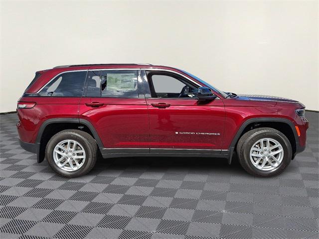 new 2025 Jeep Grand Cherokee car, priced at $39,680