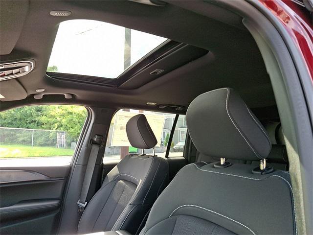 new 2025 Jeep Grand Cherokee car, priced at $39,680