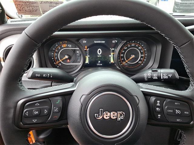 new 2025 Jeep Wrangler car, priced at $45,671