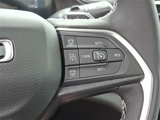 new 2025 Jeep Grand Cherokee car, priced at $39,680