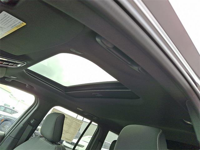new 2025 Jeep Grand Cherokee car, priced at $39,680