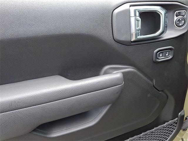 new 2025 Jeep Gladiator car, priced at $48,210
