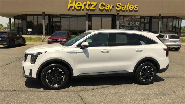 used 2024 Kia Sorento car, priced at $32,101