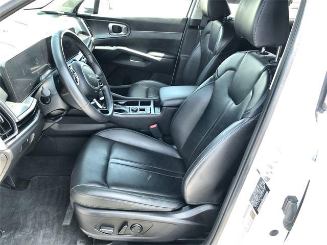 used 2024 Kia Sorento car, priced at $32,101