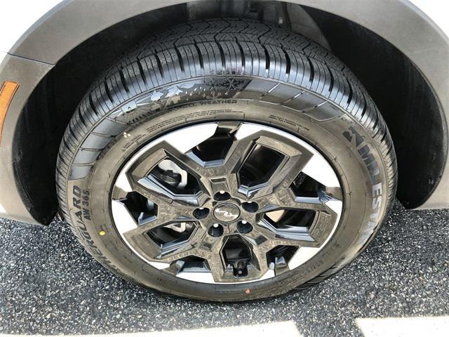 used 2024 Kia Sorento car, priced at $32,101