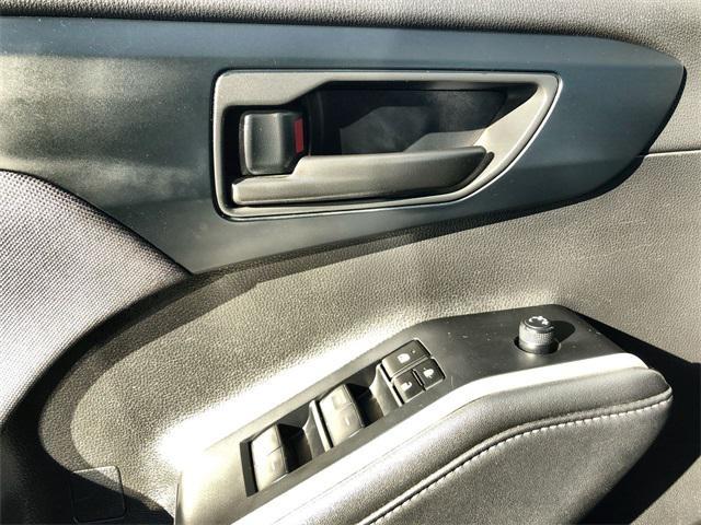 used 2024 Toyota Highlander car, priced at $32,951