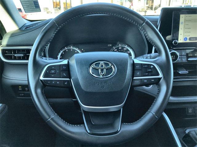 used 2024 Toyota Highlander car, priced at $32,951