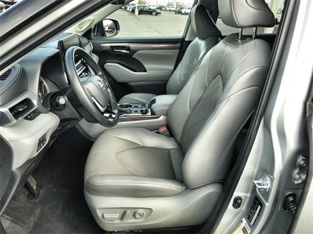 used 2022 Toyota Highlander car, priced at $44,935