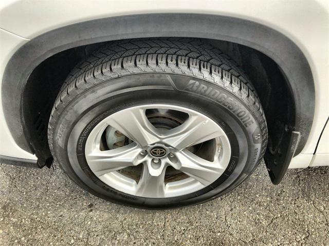 used 2024 Toyota Highlander car, priced at $33,928