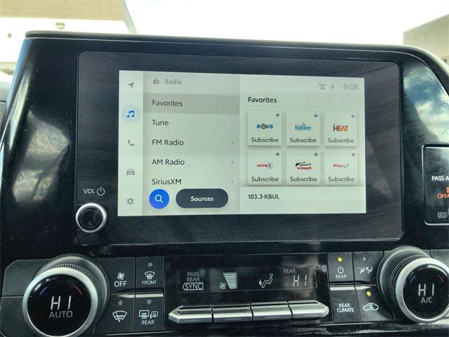 used 2024 Toyota Highlander car, priced at $33,928