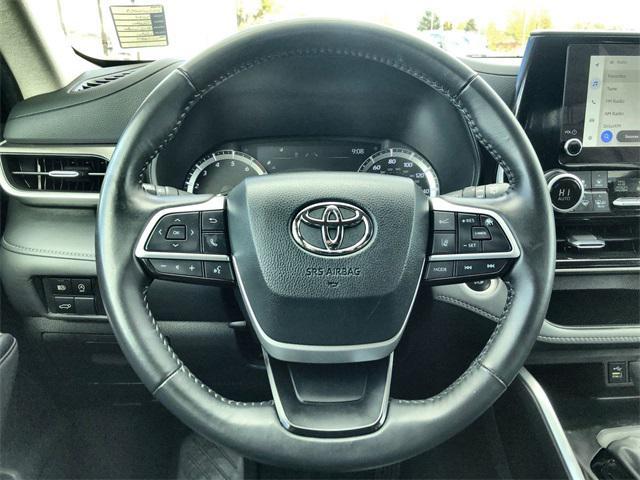 used 2024 Toyota Highlander car, priced at $33,928