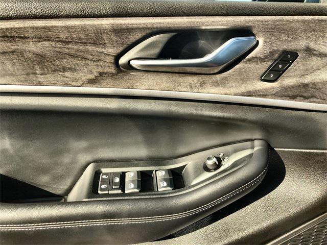 used 2024 Jeep Grand Cherokee car, priced at $33,974