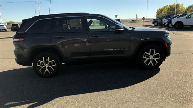 used 2024 Jeep Grand Cherokee car, priced at $33,974