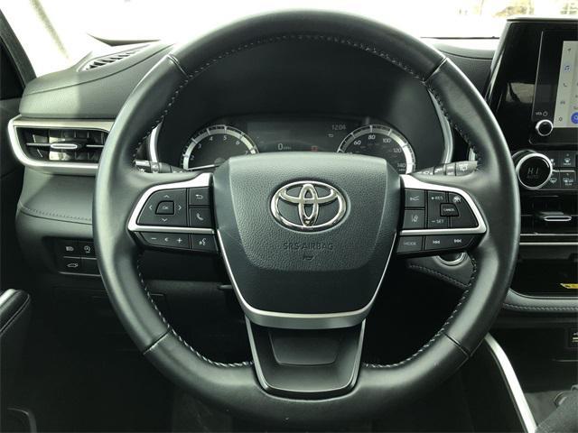 used 2023 Toyota Highlander car, priced at $40,780