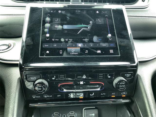 used 2024 Jeep Grand Cherokee car, priced at $35,256