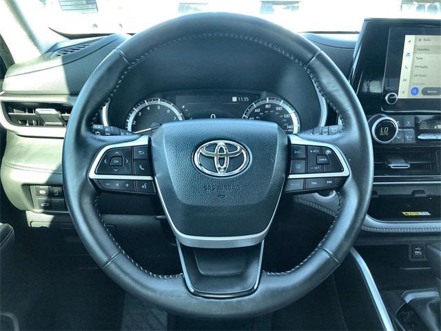 used 2024 Toyota Highlander car, priced at $38,963