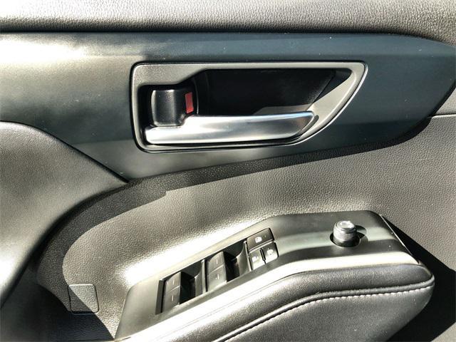 used 2024 Toyota Highlander car, priced at $38,963