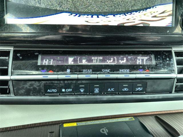 used 2024 Toyota Sienna car, priced at $32,575