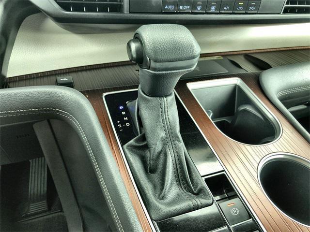 used 2024 Toyota Sienna car, priced at $35,986