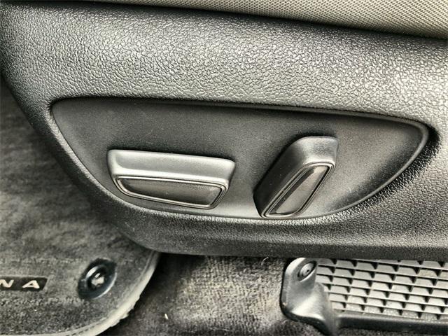 used 2024 Toyota Sienna car, priced at $35,986