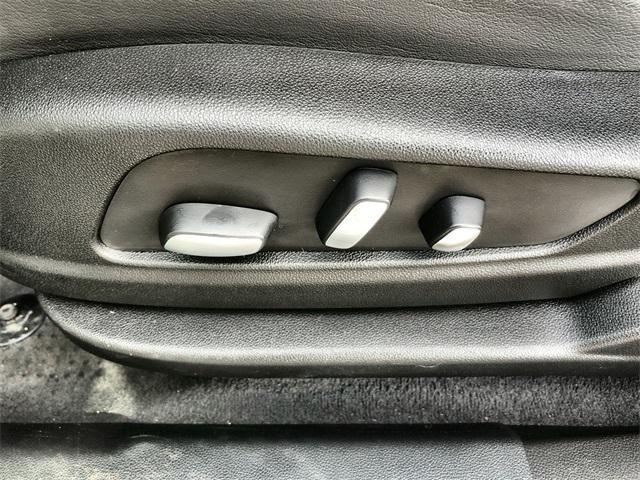 used 2024 Cadillac XT6 car, priced at $52,970