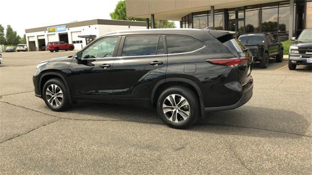 used 2025 Toyota Highlander car, priced at $48,783