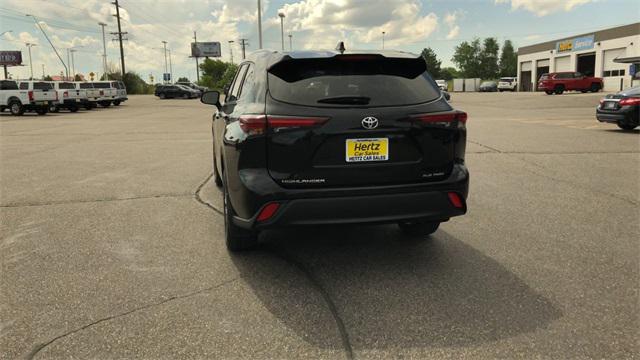 used 2025 Toyota Highlander car, priced at $48,783