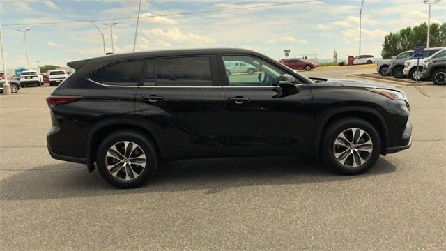 used 2025 Toyota Highlander car, priced at $48,783
