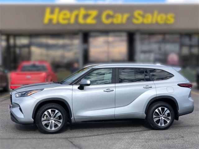 used 2024 Toyota Highlander car, priced at $40,958