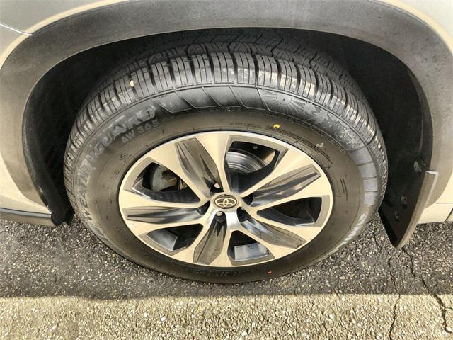 used 2024 Toyota Highlander car, priced at $39,935