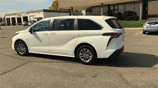 used 2024 Toyota Sienna car, priced at $33,967