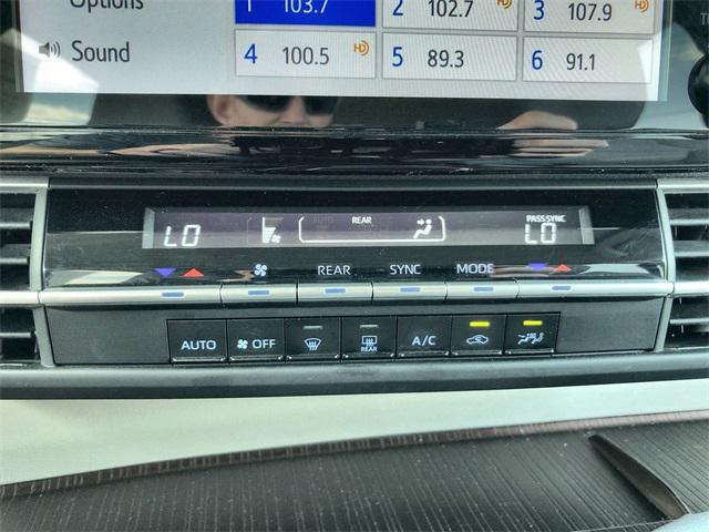 used 2024 Toyota Sienna car, priced at $33,967