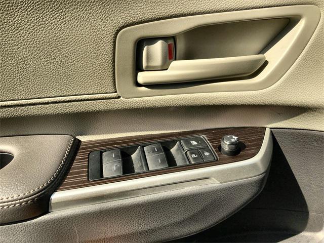 used 2024 Toyota Sienna car, priced at $33,967