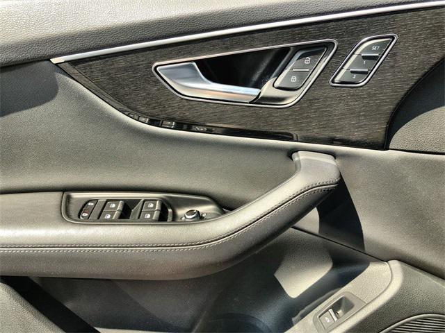 used 2024 Audi Q7 car, priced at $44,956