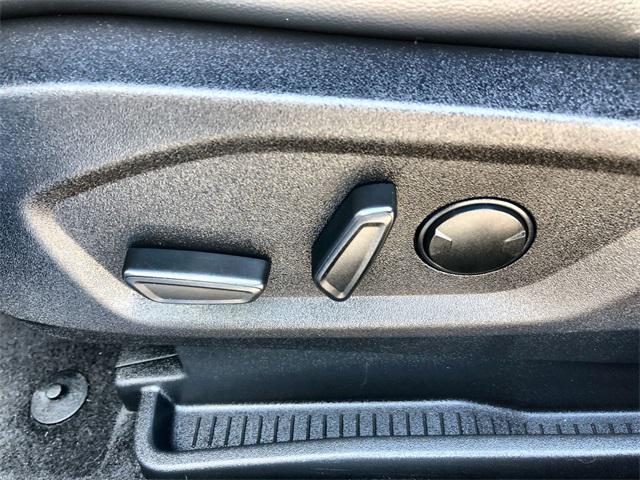 used 2024 Ford Edge car, priced at $29,163