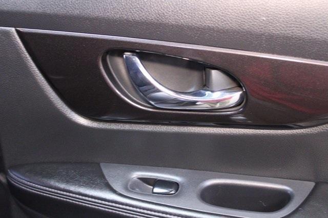 used 2019 Nissan Rogue car, priced at $13,900