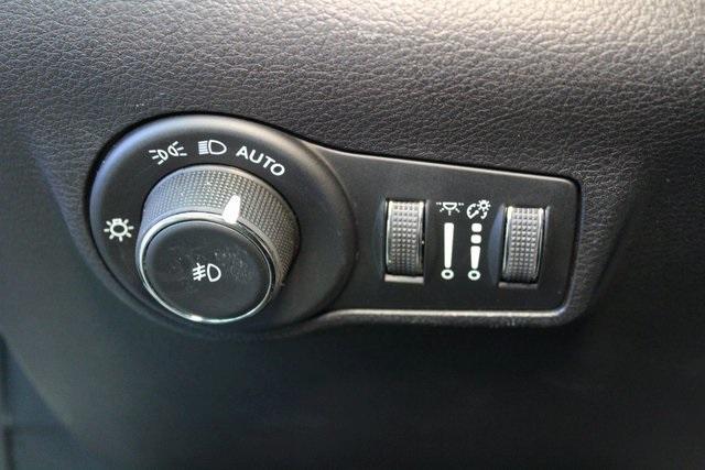 used 2023 Jeep Compass car, priced at $28,900