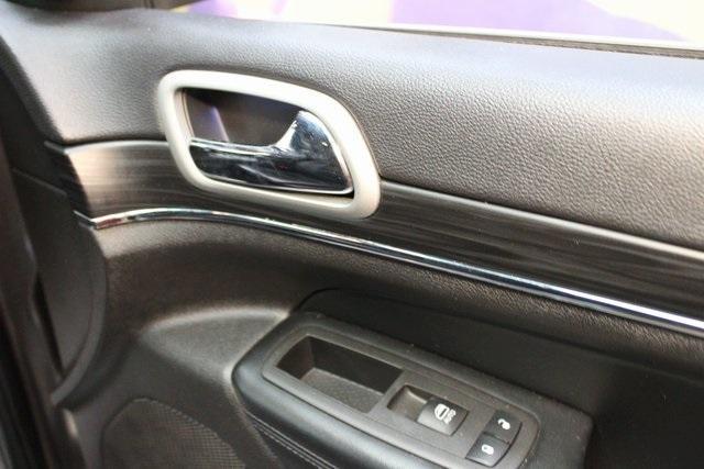 used 2021 Jeep Grand Cherokee car, priced at $27,900
