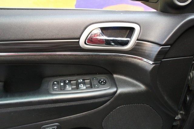 used 2021 Jeep Grand Cherokee car, priced at $27,900