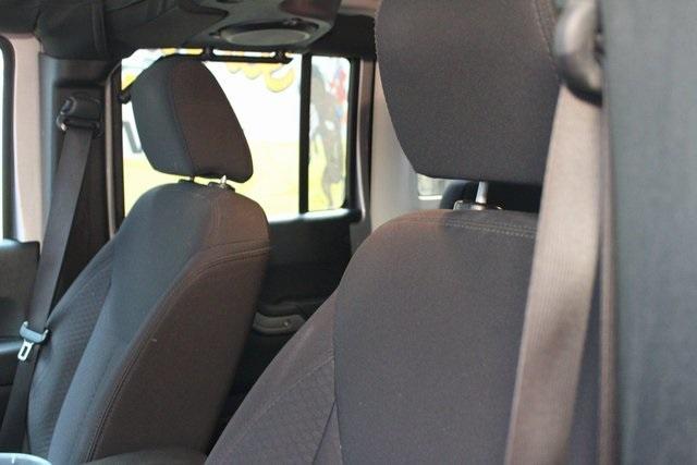 used 2013 Jeep Wrangler Unlimited car, priced at $19,500